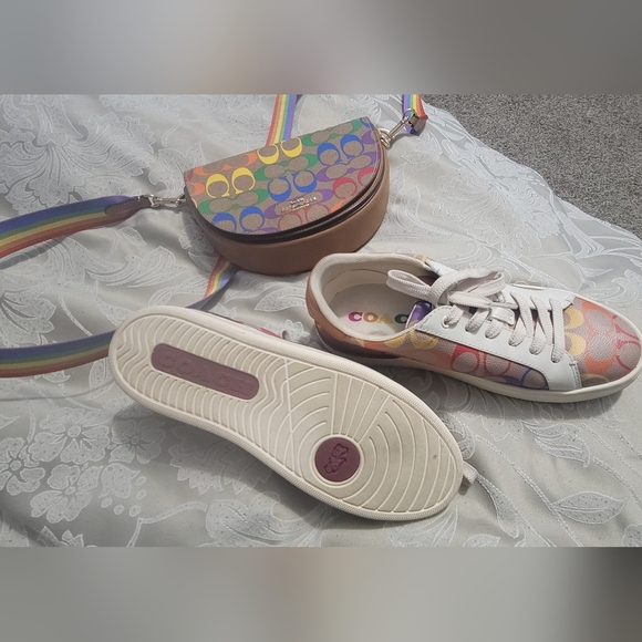 Coach shoes - Picture 2 of 3